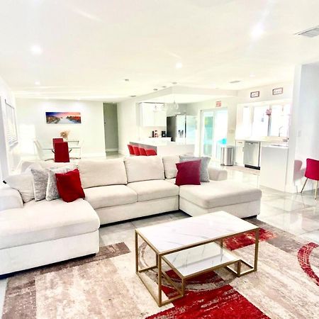 Luxurious & Modern Open Floor Plan Heated Pool Villa Hollywood Eksteriør bilde